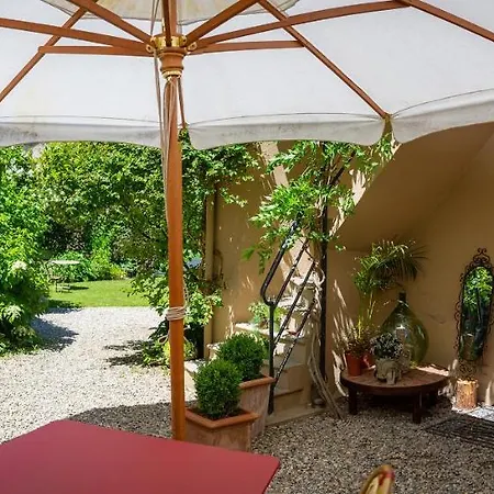 Cote Jardin, D'hotes *